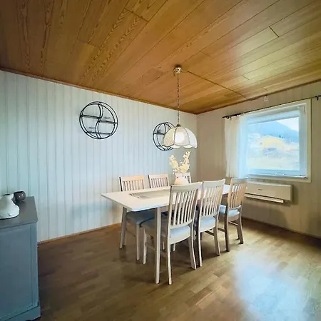 Holiday home The Yellow House Tromso